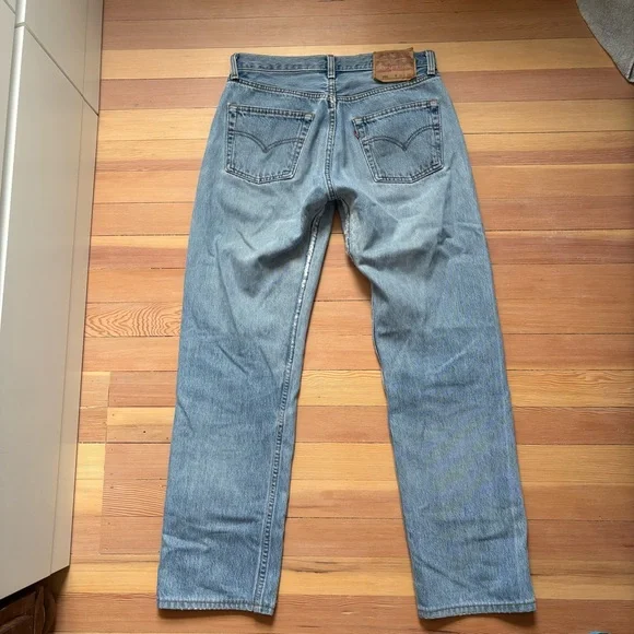 Vintage Levi’s 501 Light Wash Blue Jeans Made in Canada - Picture 4 of 13